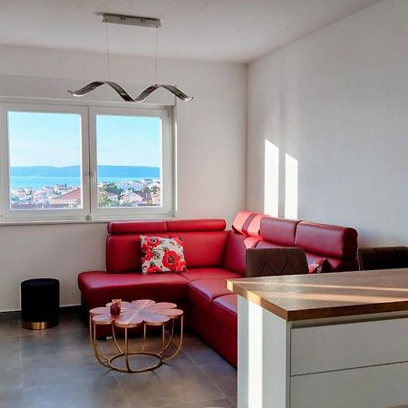 Apartment Vista Oasis With Pool And Terrace Трогир Екстериор снимка