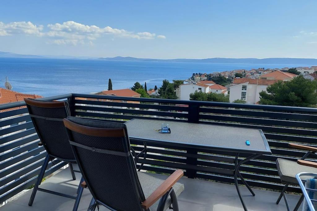 Apartment Vista Oasis With Pool And Terrace Трогир Екстериор снимка