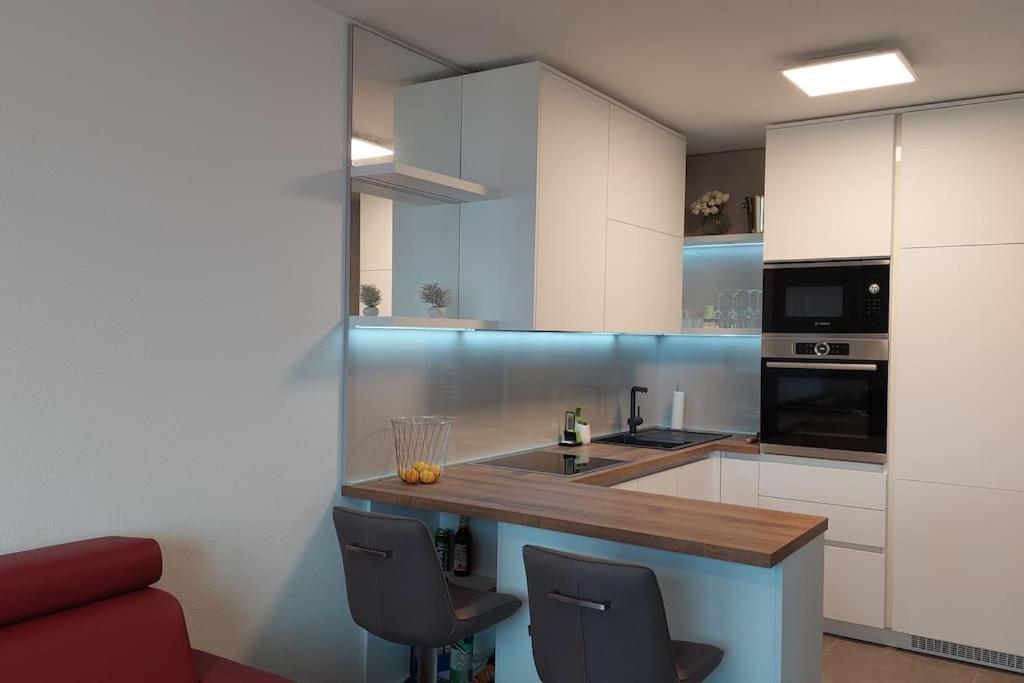 Apartment Vista Oasis With Pool And Terrace Трогир Екстериор снимка