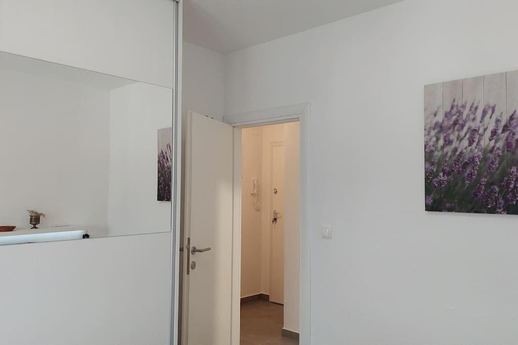 Apartment Vista Oasis With Pool And Terrace Трогир Екстериор снимка